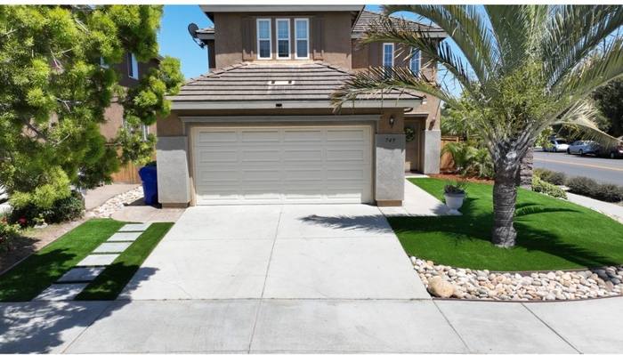 Artificial turf front yard installation