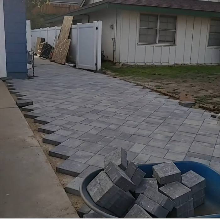 Paver driveway installation